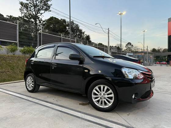 TOYOTA ETIOS 1.5 XLS 16V FLEX 4P MANUAL TOYOTA ETIOS 1.5 XLS 16V FLEX 4P MANUAL